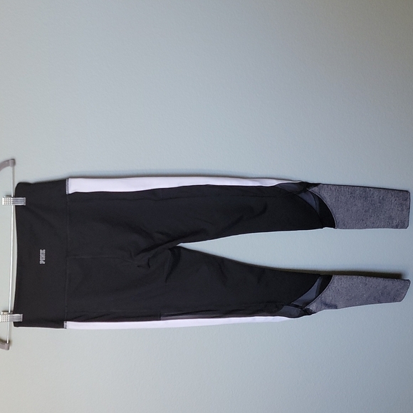 PINK Sporty Colorblock Ultimate High Rise Legging With mesh panel small - Picture 8 of 11